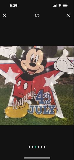 Disney Mickey Mouse American 🇺🇸 Lighted 2.5 Ft Yard Decor ( Price Is Firm)