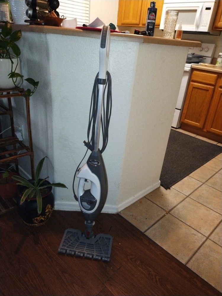 Shark Life away Steam Mop