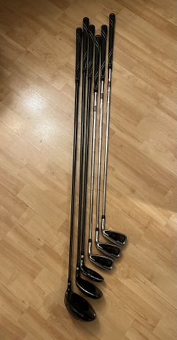 Wilson Deed Red Tour Men’s Golf Clubs