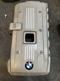 2004-2009 BMW 5 Series ENGINE COVER
