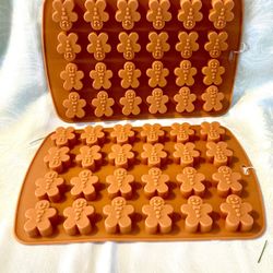 NEW Silicone Mini Gingerbread Men Candy Molds. 