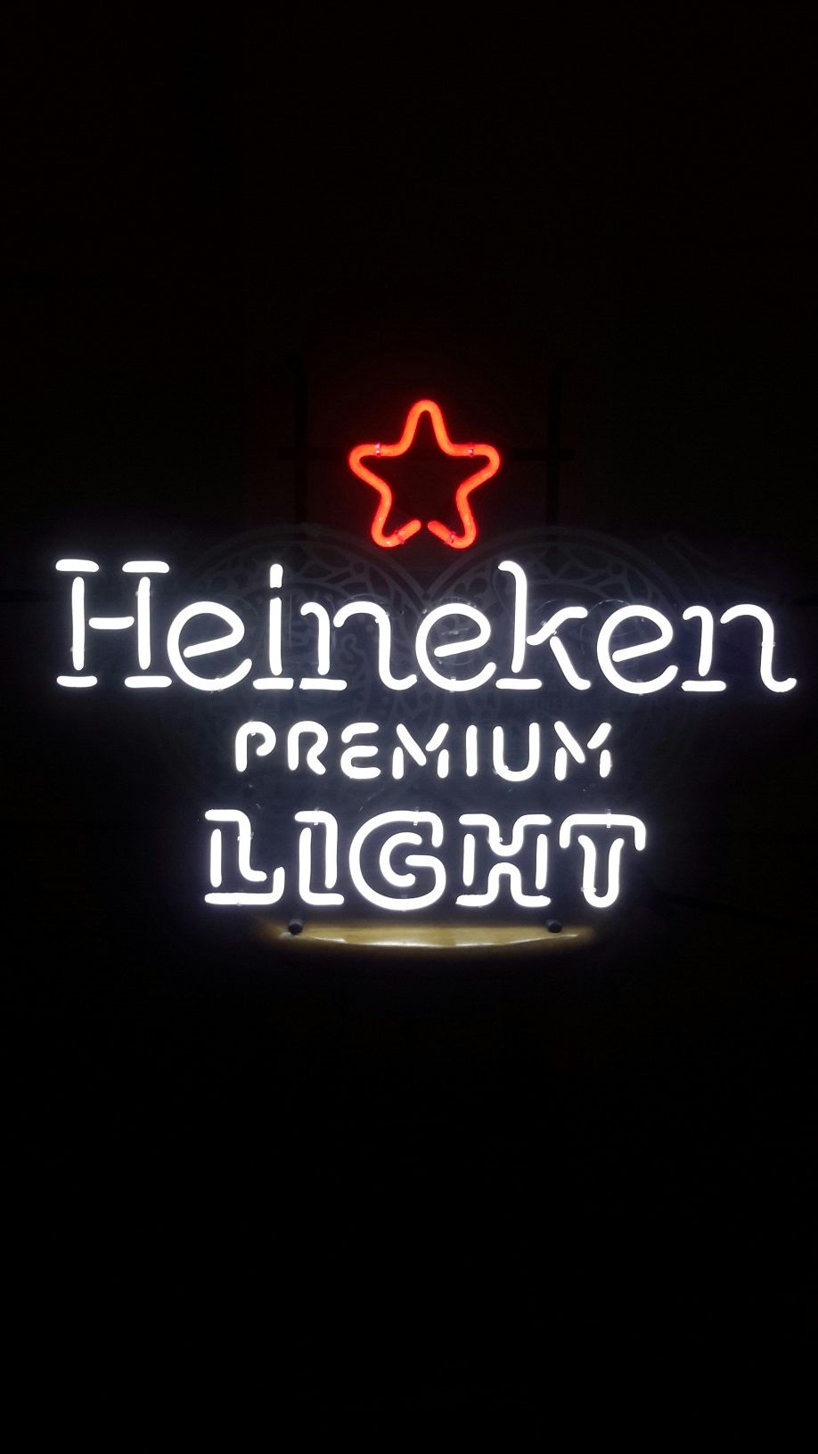 HEINEKEN PREMIUM LIGHT NEON SIGN.