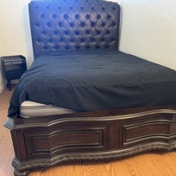 NEW ARRIVAL ‼️ QUEEN TUFTED SLEIGH BED SET