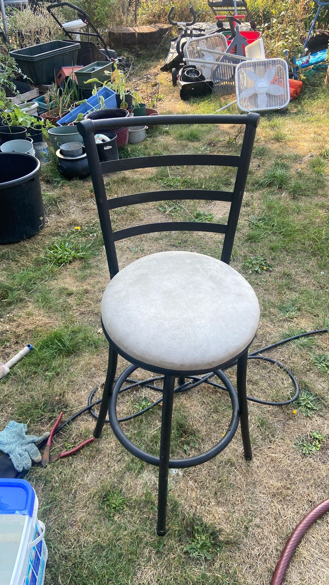 Bar Stool Price 5$. Pick Up In 72. and Grand View. E. Tacoma