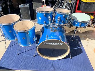 Ludwig Evolution 6pc Drum Set 22-16-14-12-10-14” Retails for $1099