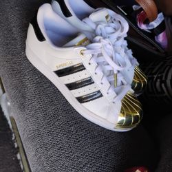 Adidas Superstar Gold Toe  Women's Sneakers. Like New. 