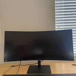 Samsung 34” Curved UltraWide Monitor (WQHD, USB-C, HDMI, Excellent Condition) 
