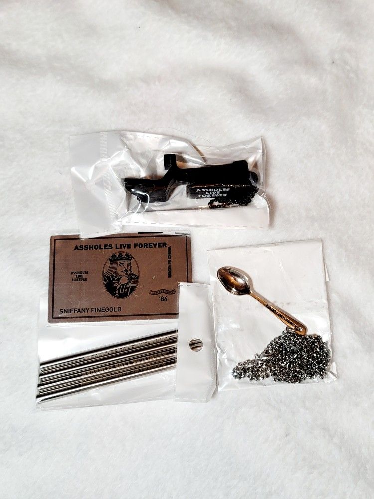 Assholes Live forever - Vitamin Card & Straw Bundle - Silver