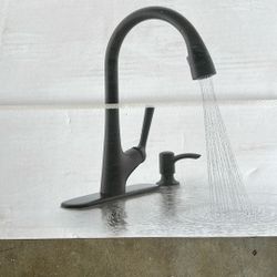Kohler Elmbrook Single Handle Pull Down Sprayer Kitchen Faucet In Matte Black Finish
