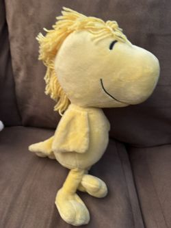 Soft yellow plush toy 