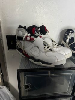 Jordan 8 Retro Bugs Bunny