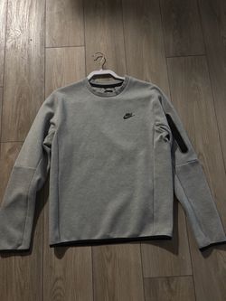 Nike tech sweater