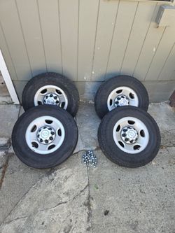 Chevy express tires, wheeles, center caps and lug nuts