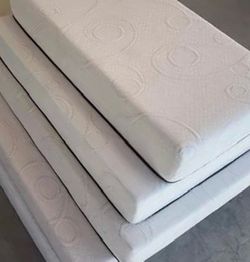 White Memory Foam Queen set