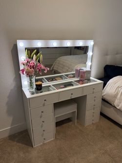 NEW VANITY / WHITE