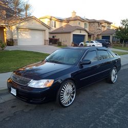 2004 Toyota Avalon XLS 4 door