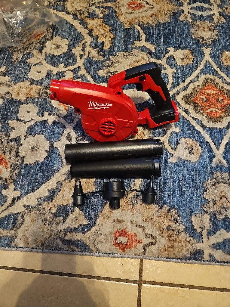 Milwaukee M18 Compact Blower