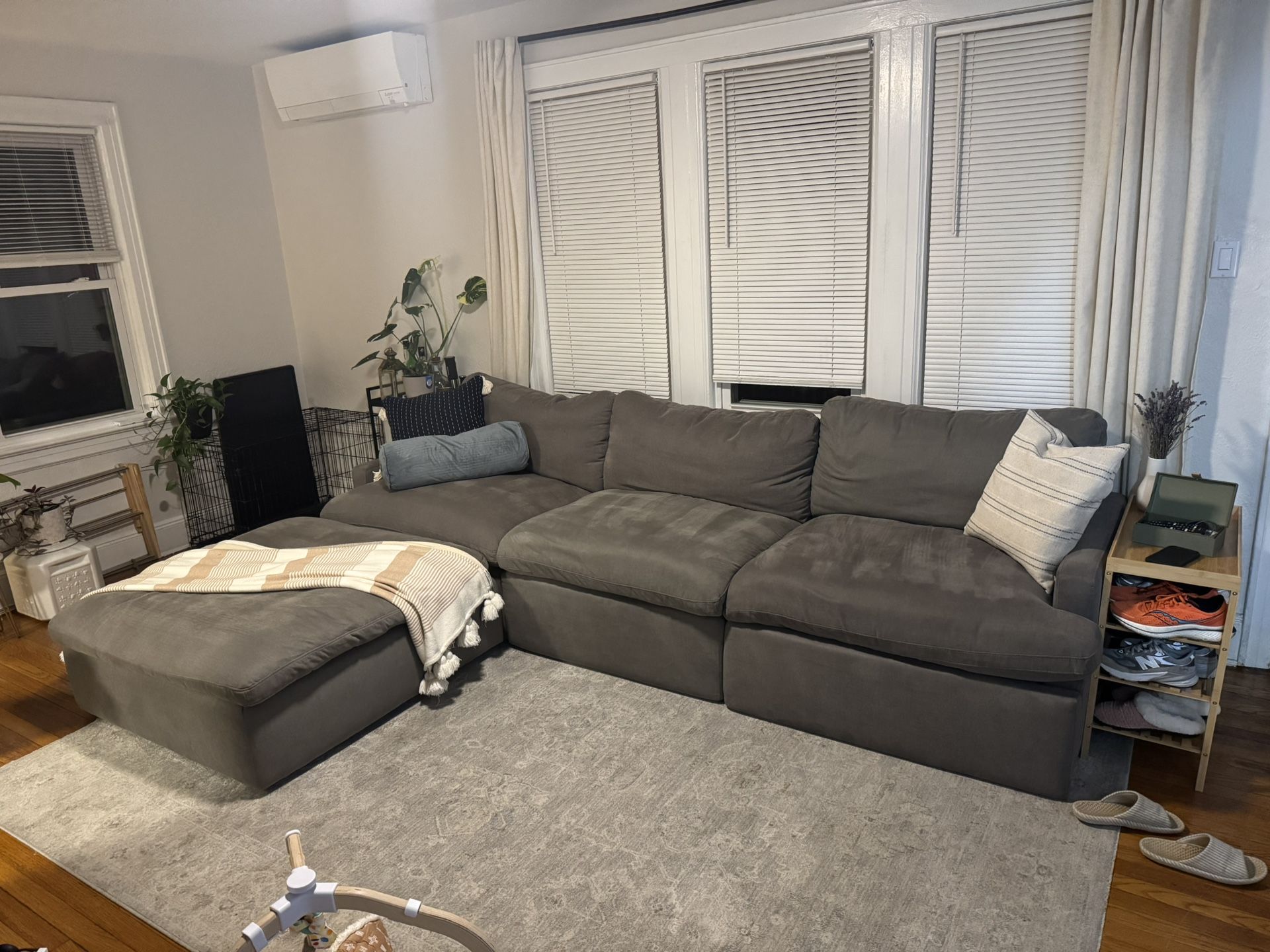 Dream Slate 3-Piece Power Reclining Sectional + Ottoman