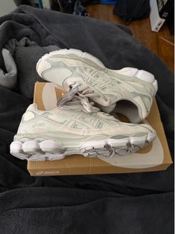ASICS gel nyc BRAND NEW SIZE 9