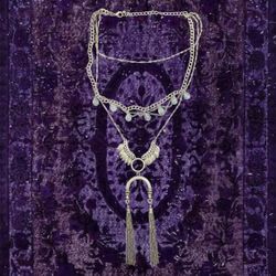 BOOTBARN rustic silver & turquoise colored necklace