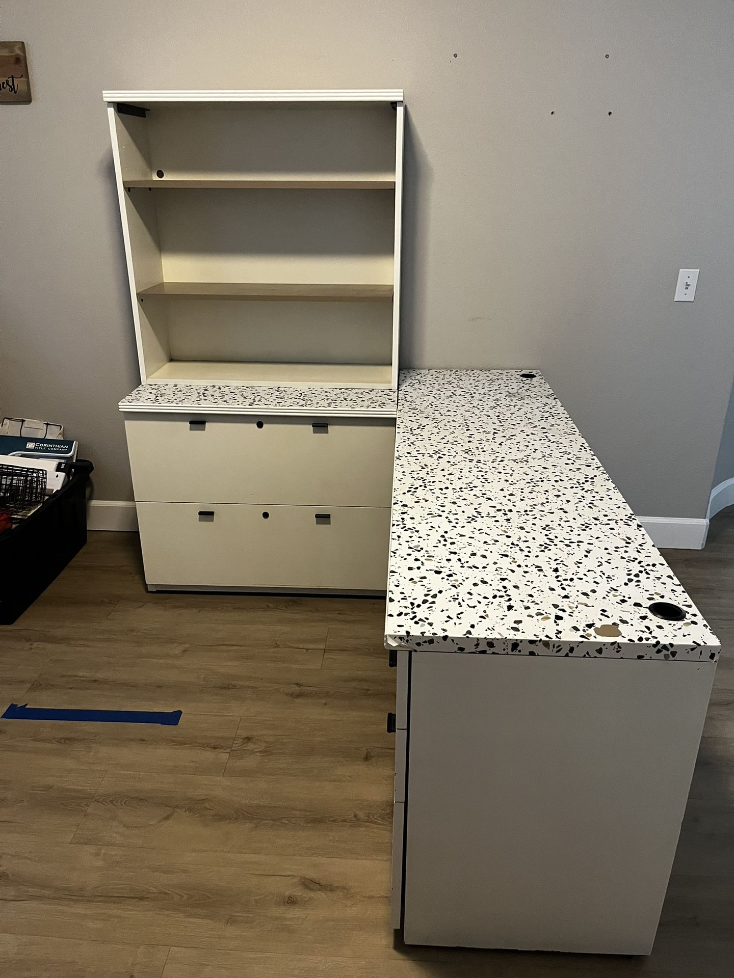 Office Desk, File cabinet & Hutch
