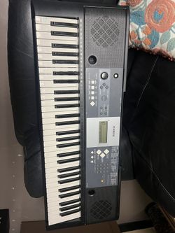 Yamaha YPT-230 Keyboard 