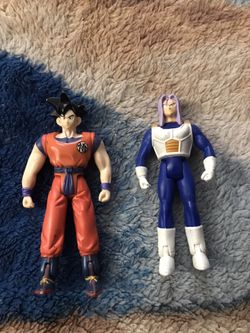 2 Dragon Ball Z Action Figure Future Trunks And Goku