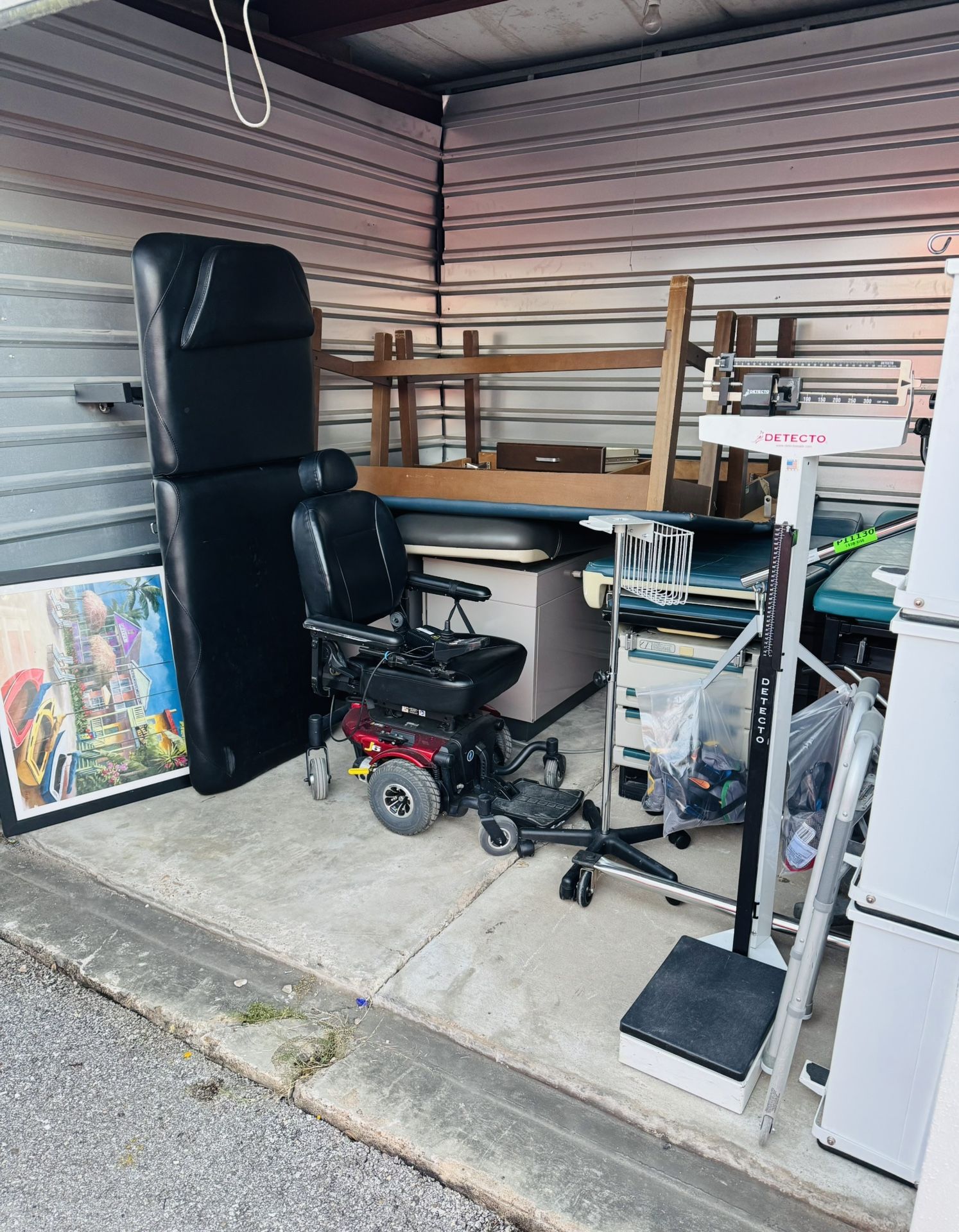 Complete Medical Office Equipment Lot – Exam Tables, Power Chair, Scale, Hoyer Lift & More