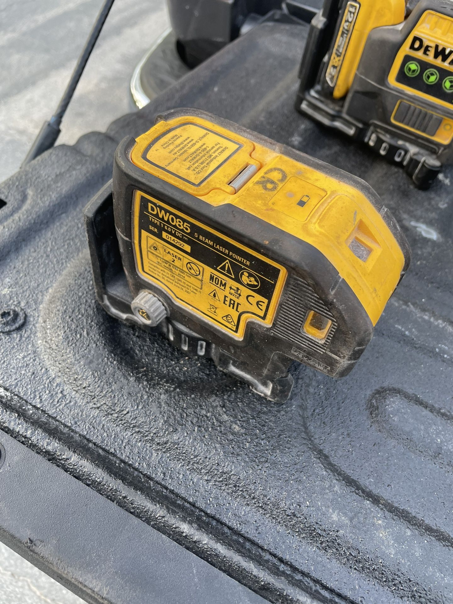 DEWALT Lasers