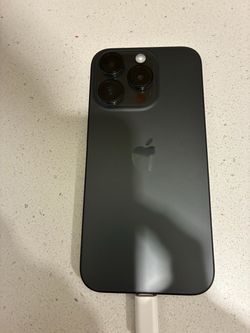 Apple iPhone 15 three cameras pro