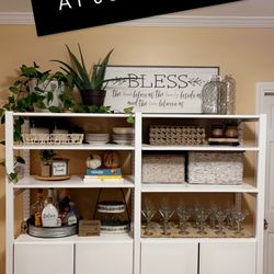 Shelving unit with cabinets 