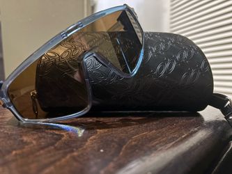 Men’s Oakley glasses
