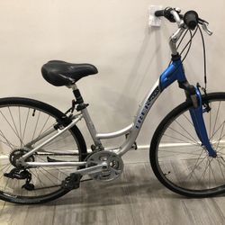 Woman’s Trek Hybrid Bike Step Thru Fun Trail Tuned Ready/Ride