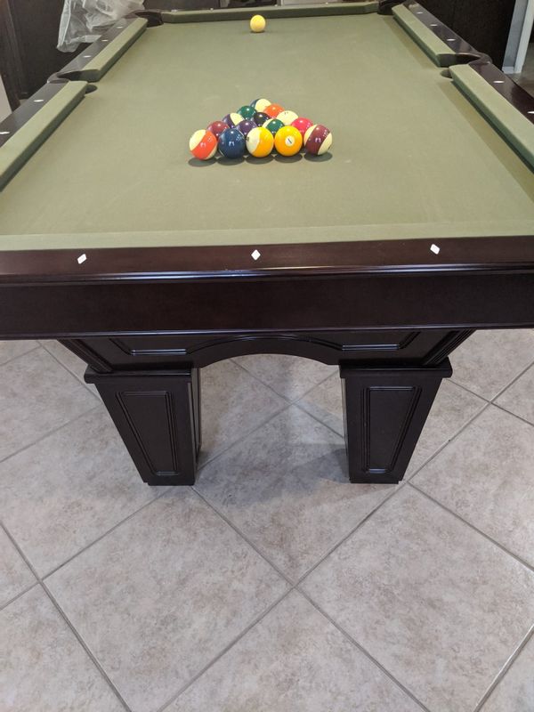 Brunswick Contender Series Pool Table 7 foot for Sale in Chandler, AZ