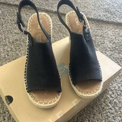 Black TOMS Wedges Size 9 Women – Excellent Condition