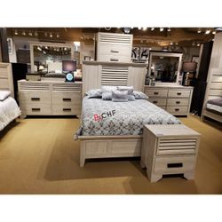 4 Pc Queen Or King Size Bedroom Set 