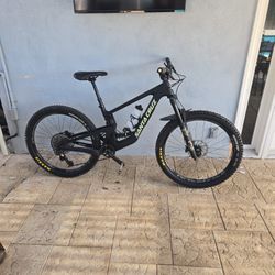 2023 Santa Cruz Bronson CC