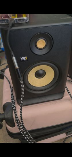 KRK ROKIT 5 G5 5" 2-Way Active Studio Monitor