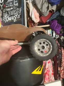 Traxxas ruckus RC truckElectrixrc  RC truck
