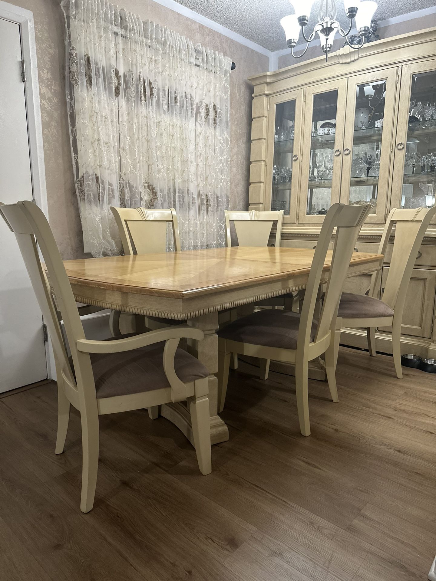 Dining Table Set