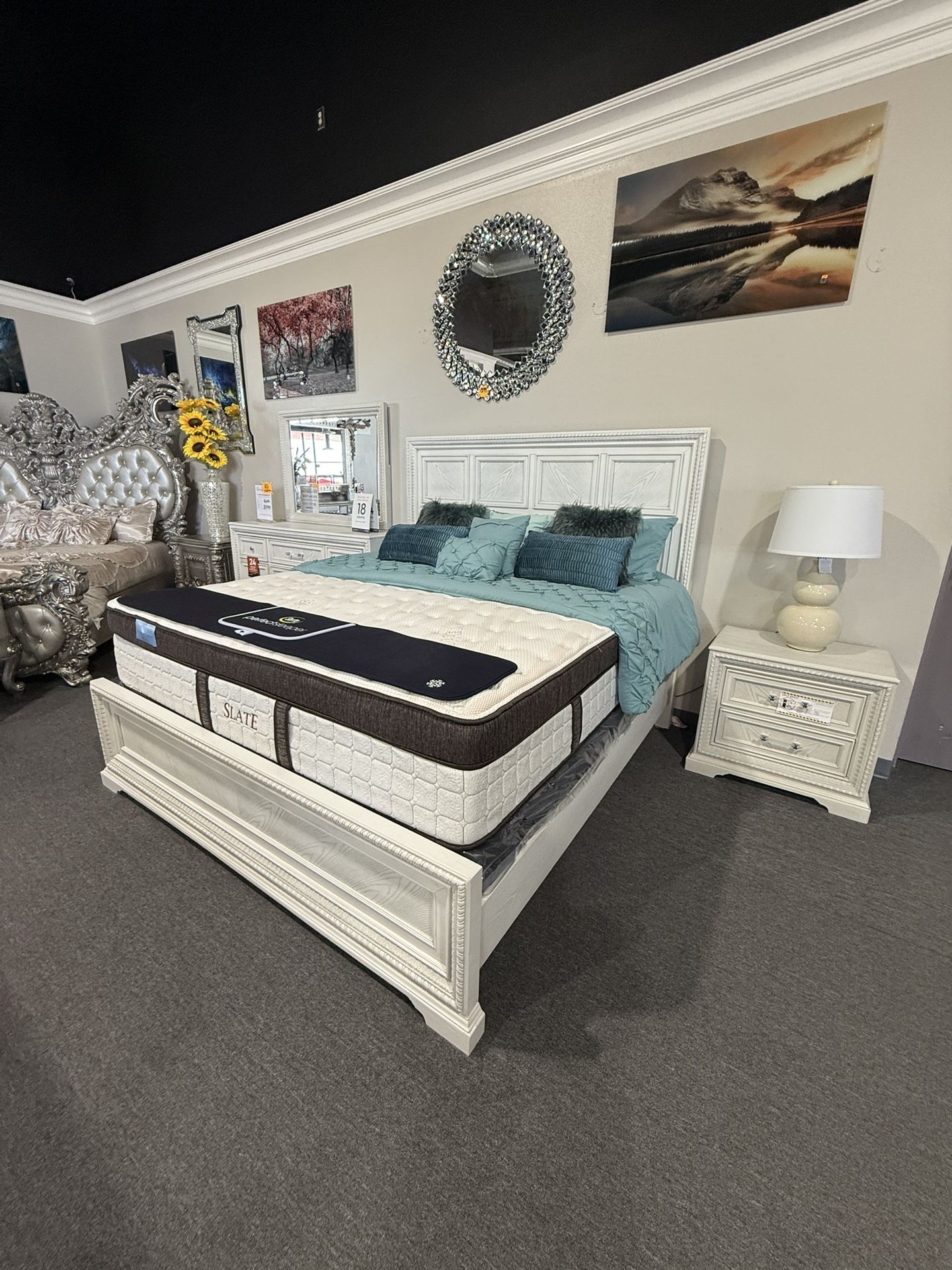 4 Pc King Bedroom Set With Free Mattress