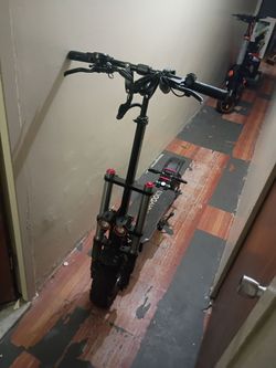 Dual motor Electric scooter