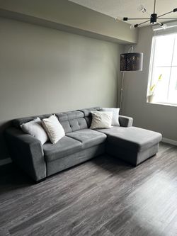 Gray Fabric Sectional Sofa w/ Chaise