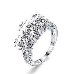 Beautiful 3 Stone Wedding Ring