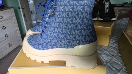 Michael kors boots