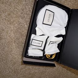 Black Gucci Belt With Gold Interlock