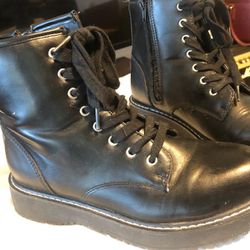Steve Madden Black Boots - Size 7.5