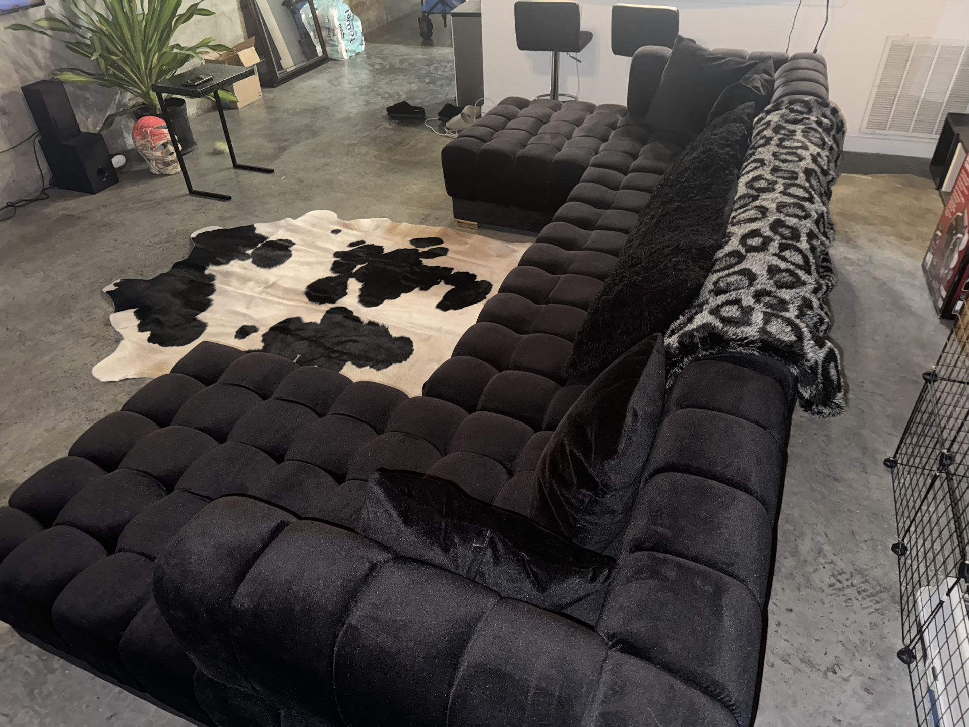Brand New Large Black Sectional *Best Offer”