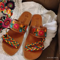 **Brand NEW**Cucos Calzado Embroidered Leather Huarache Sandals Size **PURCHASE this weekend and get a free gift ($25-50 value)**