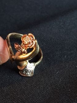 14k solid gold nice fancy style ring